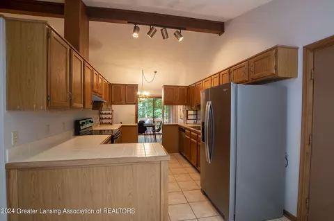 Kitchen - 720 Tanbark Dr, Dimondale, MI 48821 photo 1 of 4