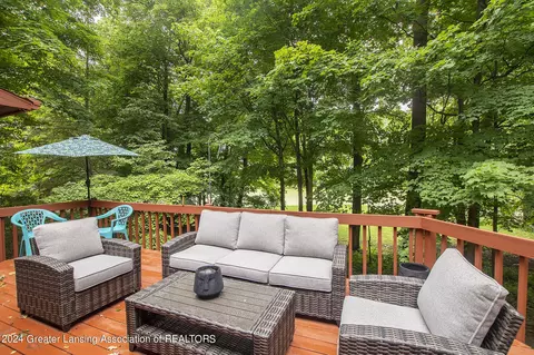 Exterior - 720 Tanbark Dr, Dimondale, MI 48821 photo 2 of 12