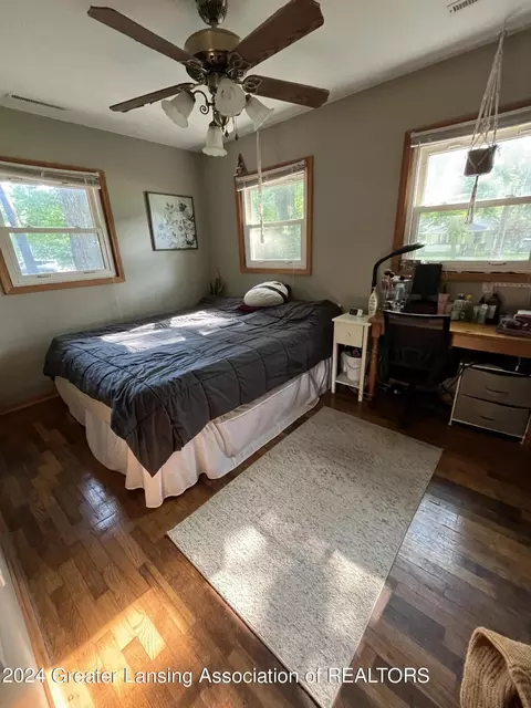 522 Spruce St, Olivet, MI 49076 photo 9