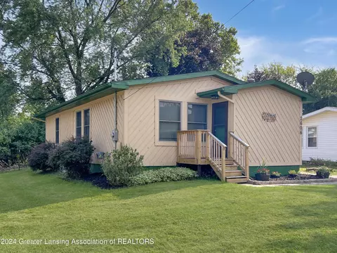 2606 Dier St, Lansing, MI 48910