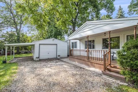 5757 Carlton St, Haslett, MI 48840