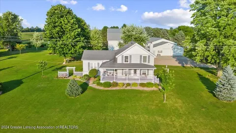 2907 Loomis Rd, Saint Johns, MI 48879