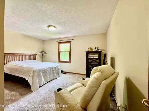 Bedroom - 730 Tanbark Dr, Dimondale, MI 48821 photo 9 of 10