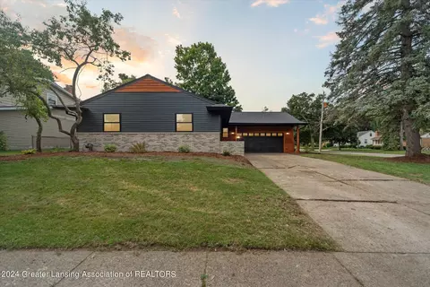 2717 Belaire Dr, Lansing, MI 48911