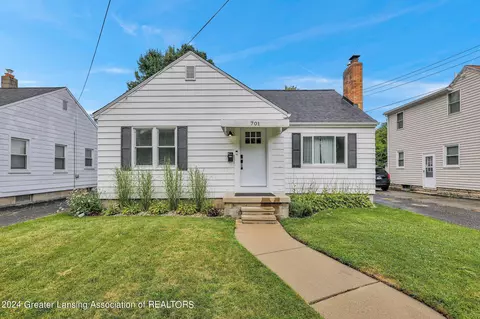 701 Riley St, Lansing, MI 48910