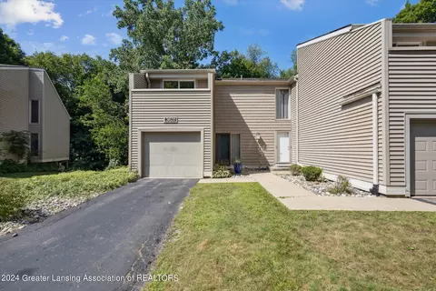 3631 E Meadows Ct, Okemos, MI 48864 photo 3