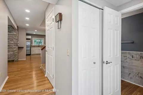 3631 E Meadows Ct, Okemos, MI 48864 photo 11