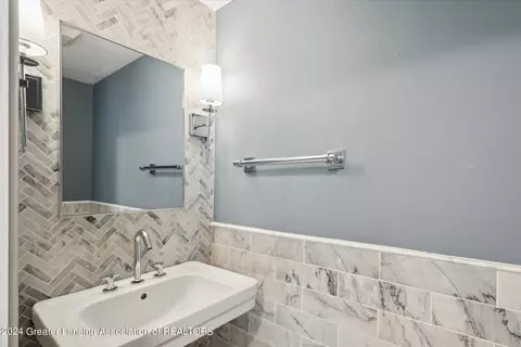 3631 E Meadows Ct, Okemos, MI 48864 photo 12