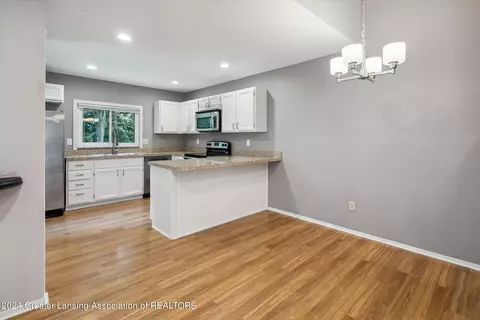 3631 E Meadows Ct, Okemos, MI 48864 photo 14