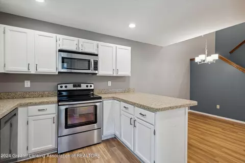 3631 E Meadows Ct, Okemos, MI 48864 photo 15