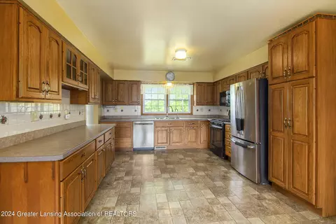 4494 E Townsend Rd, Saint Johns, MI 48879 photo 5