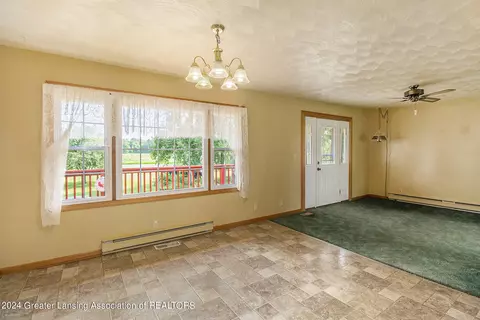 4494 E Townsend Rd, Saint Johns, MI 48879 photo 7