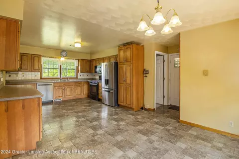 4494 E Townsend Rd, Saint Johns, MI 48879 photo 3