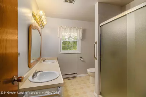 4494 E Townsend Rd, Saint Johns, MI 48879 photo 16