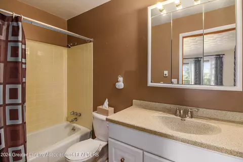 4494 E Townsend Rd, Saint Johns, MI 48879 photo 18