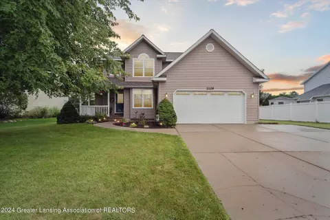 2129 Moorwood Dr, Holt, MI 48842
