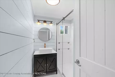 Bath - 3346 E Haslett Rd, Williamston, MI 48895 photo 1 of 3