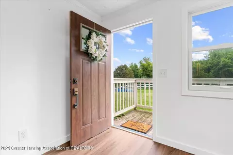 Entry Way - 3346 E Haslett Rd, Williamston, MI 48895 photo 1 of 3