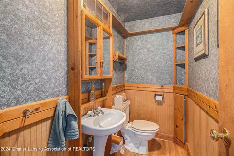 Bath - 8839 Windsor Hwy, Dimondale, MI 48821 photo 1 of 2