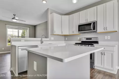 12915 Serenity Pl, Dewitt, MI 48820 photo 13