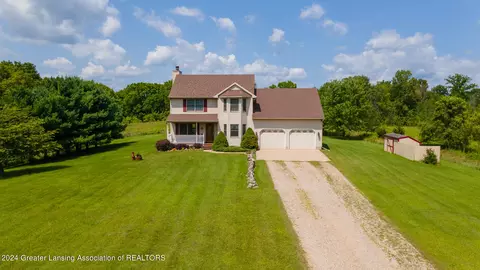 1697 E Sherwood Rd, Williamston, MI 48895