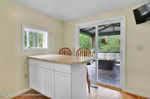 424 W Jefferson St, Dimondale, MI 48821 photo 16