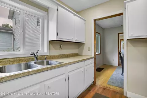 424 W Jefferson St, Dimondale, MI 48821 photo 14
