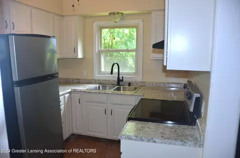Kitchen - 612 Smith Ave, Lansing, MI 48910 photo 1 of 1