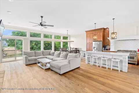 16920 Willowbrook Dr, Haslett, MI 48840 photo 11