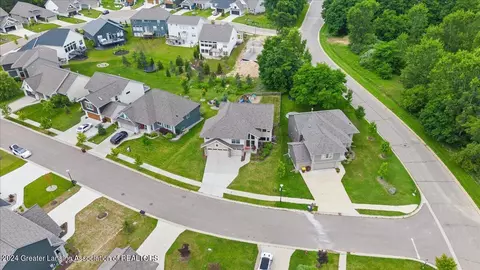 16920 Willowbrook Dr, Haslett, MI 48840 photo 40