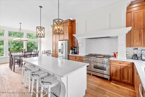 16920 Willowbrook Dr, Haslett, MI 48840 photo 6