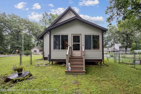 Exterior - 6291 Ridge St, Haslett, MI 48840 photo 4 of 4