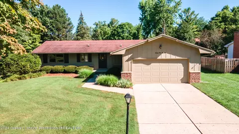 2100 Tamarack Dr, Okemos, MI 48864