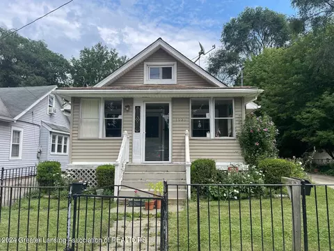1035 S Holmes St, Lansing, MI 48912