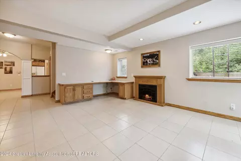 Living - 16875 Meadowbrook Dr, Haslett, MI 48840 photo 6 of 6