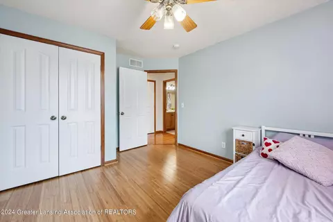 Bedroom - 16875 Meadowbrook Dr, Haslett, MI 48840 photo 7 of 8