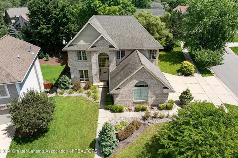 16875 Meadowbrook Dr, Haslett, MI 48840