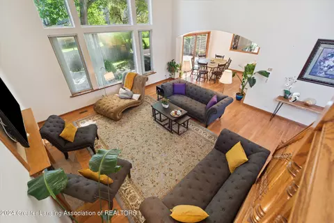 Living - 16875 Meadowbrook Dr, Haslett, MI 48840 photo 5 of 6