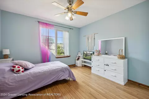 Bedroom - 16875 Meadowbrook Dr, Haslett, MI 48840 photo 6 of 8
