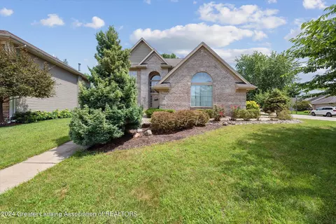 Exterior - 16875 Meadowbrook Dr, Haslett, MI 48840 photo 2 of 6