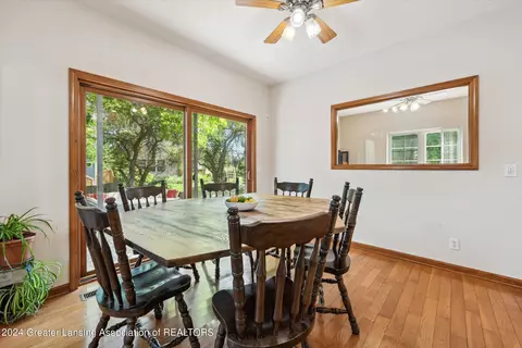 Dining - 16875 Meadowbrook Dr, Haslett, MI 48840 photo 5 of 5