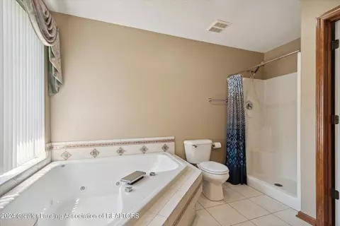 Bath - 16875 Meadowbrook Dr, Haslett, MI 48840 photo 4 of 6
