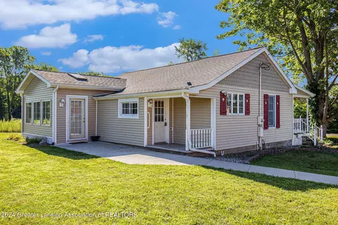9105 E Walker Rd, Ovid, MI 48866 photo 3