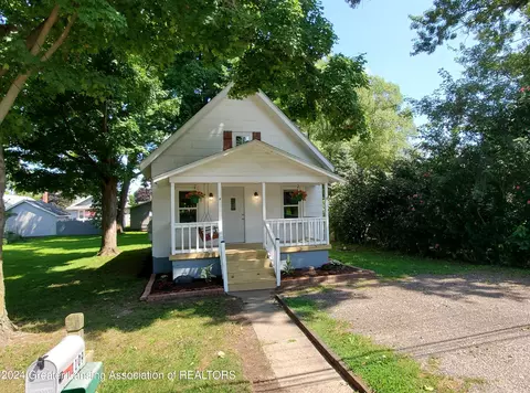 1109 Hall St, Eaton Rapids, MI 48827