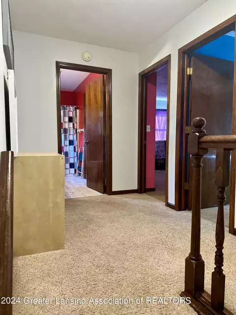 Entry Way - 9082 S Wacousta Rd, Dewitt, MI 48820 photo 4 of 6