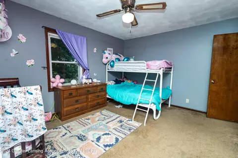 Bedroom - 9082 S Wacousta Rd, Dewitt, MI 48820 photo 5 of 7