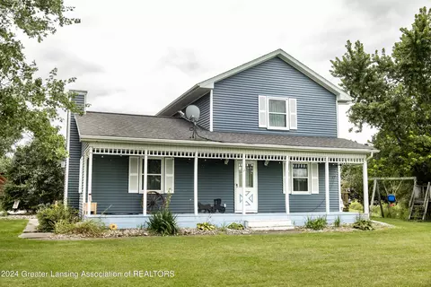 9082 S Wacousta Rd, Dewitt, MI 48820