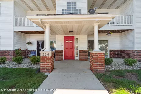 203 Carom Cir, Mason, MI 48854