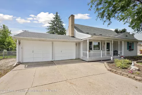 8705 Juniper St, Lansing, MI 48917 photo 2