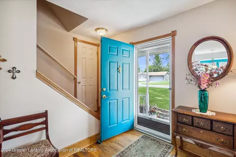 8705 Juniper St, Lansing, MI 48917 photo 5